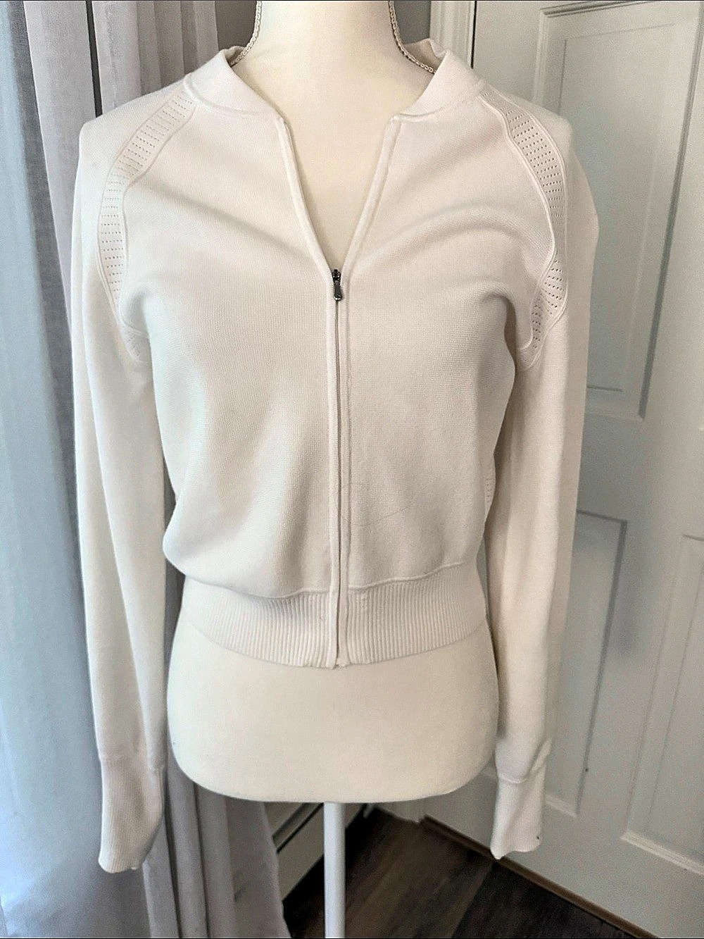 Athleta Women'Small Zip Cardigan in White Size Small Like New